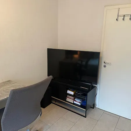 Modernes Und Stilvolles Mit Grosser Terrasse Neben Dem Bahnhof * Gießen