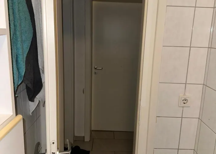 Modernes Und Stilvolles Mit Grosser Terrasse Neben Dem Bahnhof Homestay szállás *