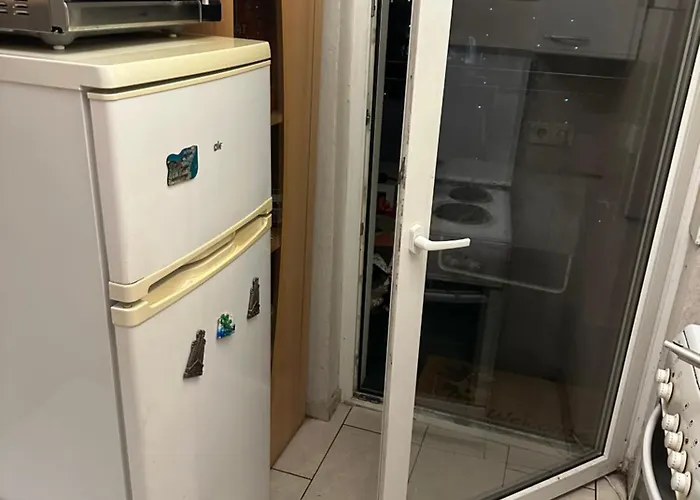 Modernes Und Stilvolles Mit Grosser Terrasse Neben Dem Bahnhof Gießen