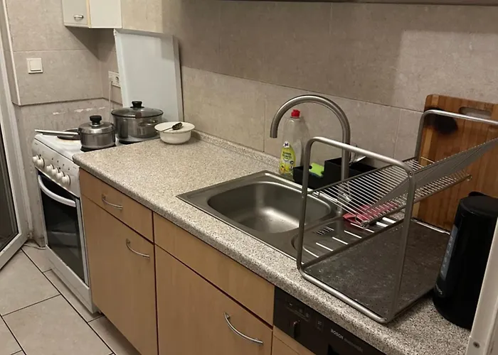 Modernes Und Stilvolles Mit Grosser Terrasse Neben Dem Bahnhof Gießen