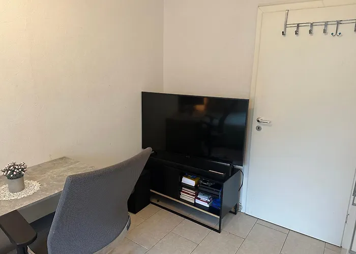 Modernes Und Stilvolles Mit Grosser Terrasse Neben Dem Bahnhof * Gießen